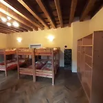 Хостел Skautsky Dom *
