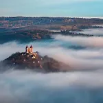 Skautsky Dom Хостел Банска-Штьявница