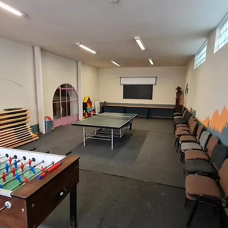 Skautsky Dom ホステル *