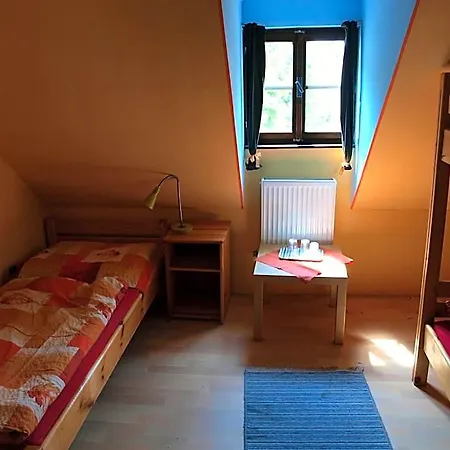 Hostal Skautsky Dom *
