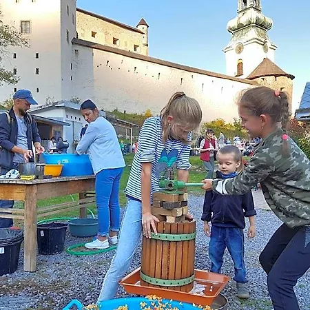 Skautsky Dom * Banská Štiavnica