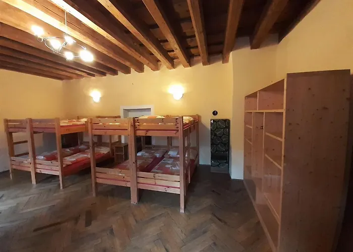 Hostel Skautsky Dom *