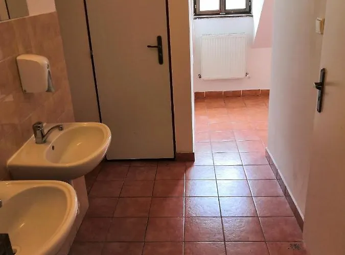 Hostel Skautsky Dom *